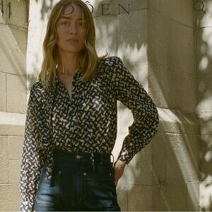 DOEN Norma Top Falling Leaves Size M Medium